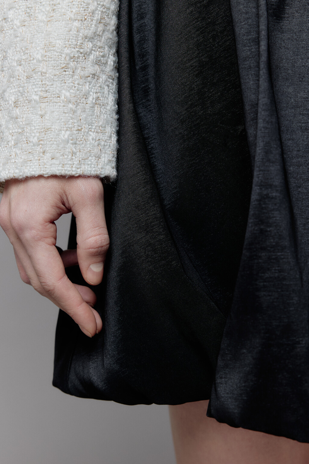 Юбка-баллон мини с поясом на завязках - цвет черный - 8