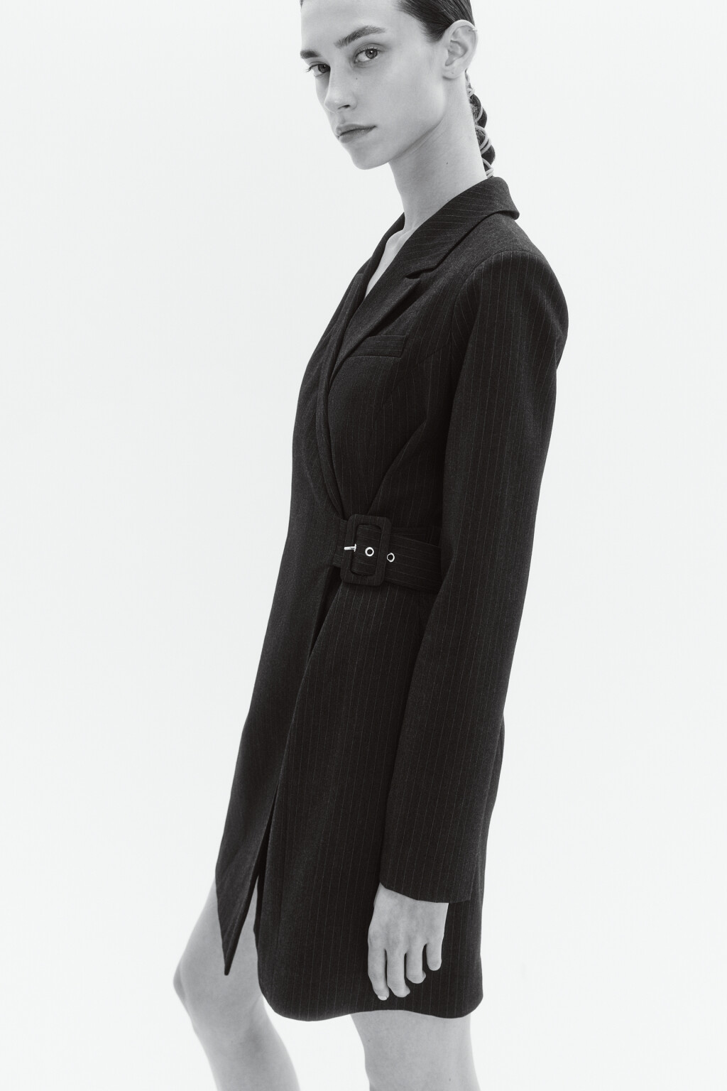 Платье-пиджак мини на запах с ремешком - цвет серый - 5