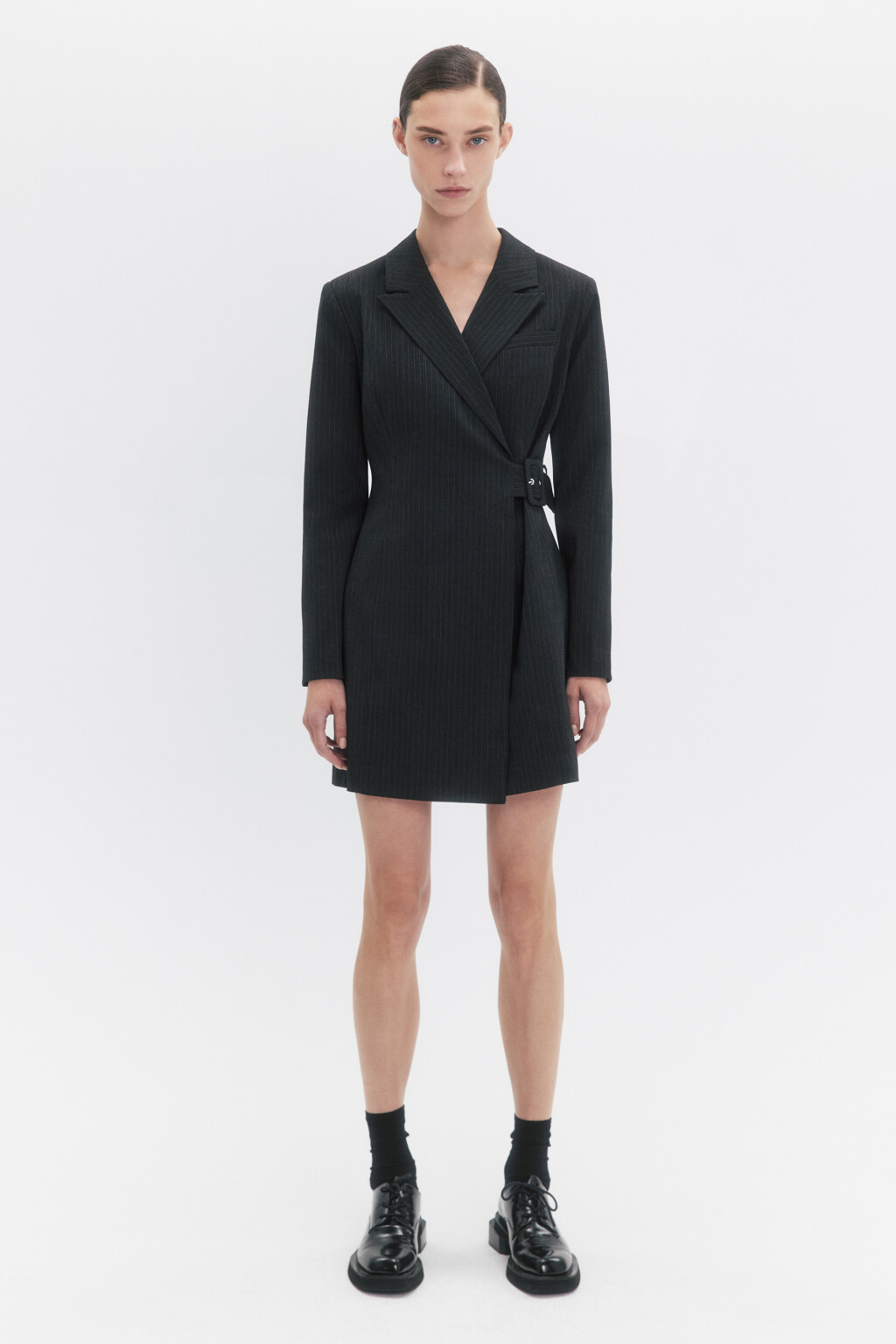 Платье-пиджак мини на запах с ремешком - цвет серый - 4