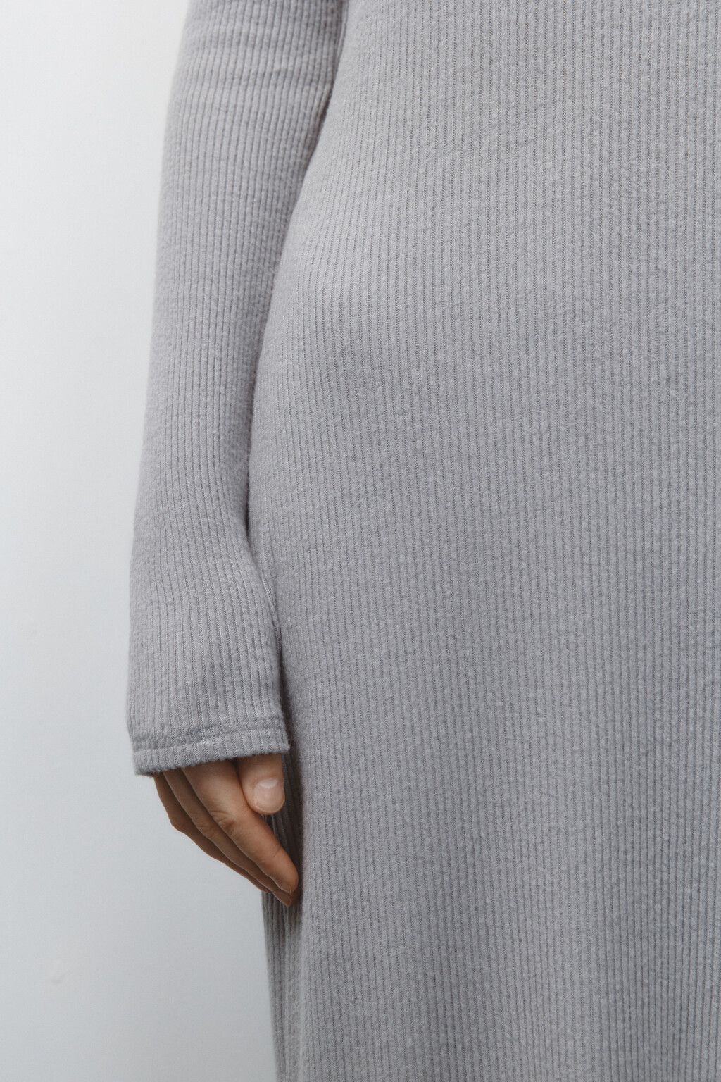 Платье-лапша миди в рубчик с разрезами - цвет серый - 7
