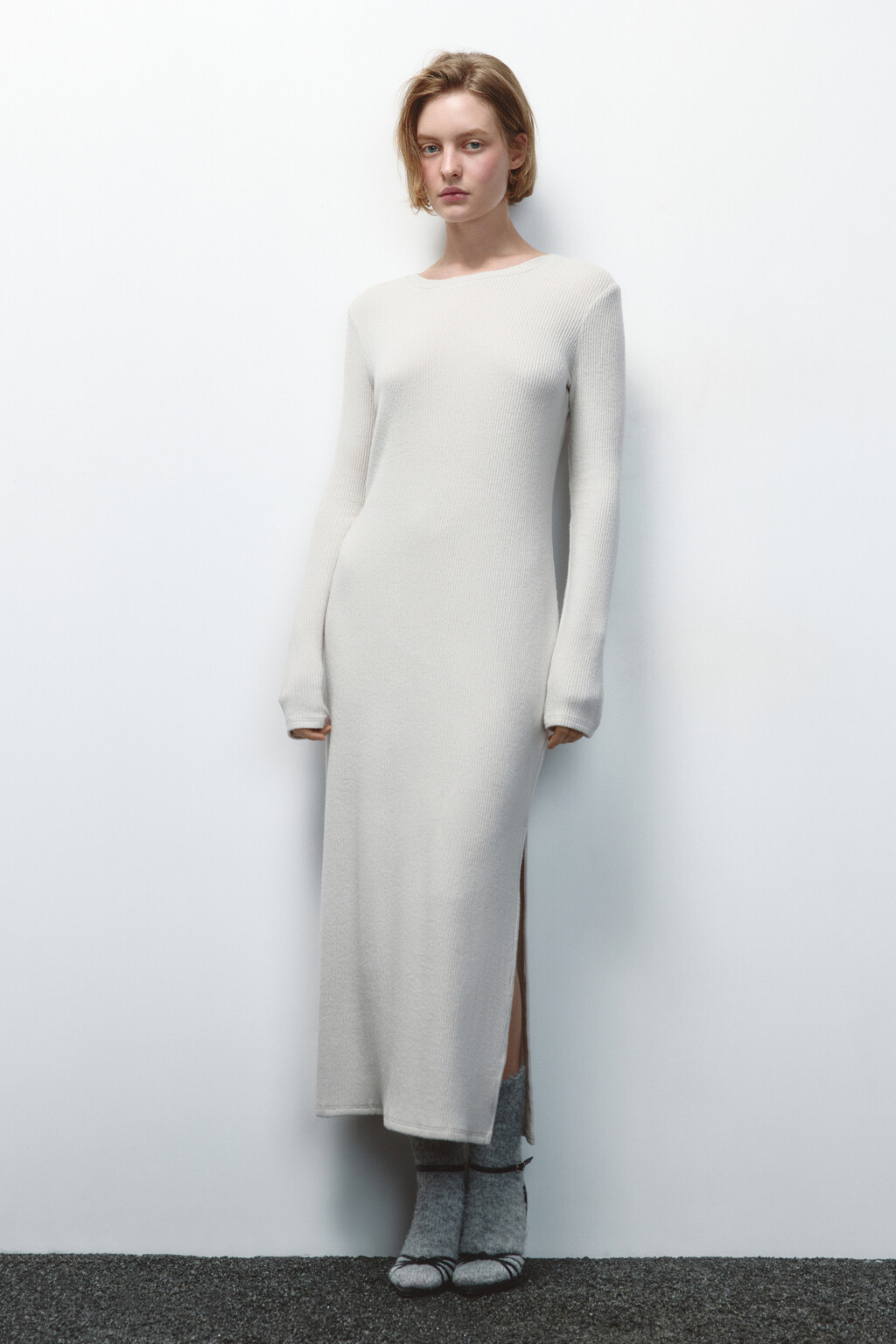 Платье-лапша миди в рубчик с разрезами - цвет бежевый - 1