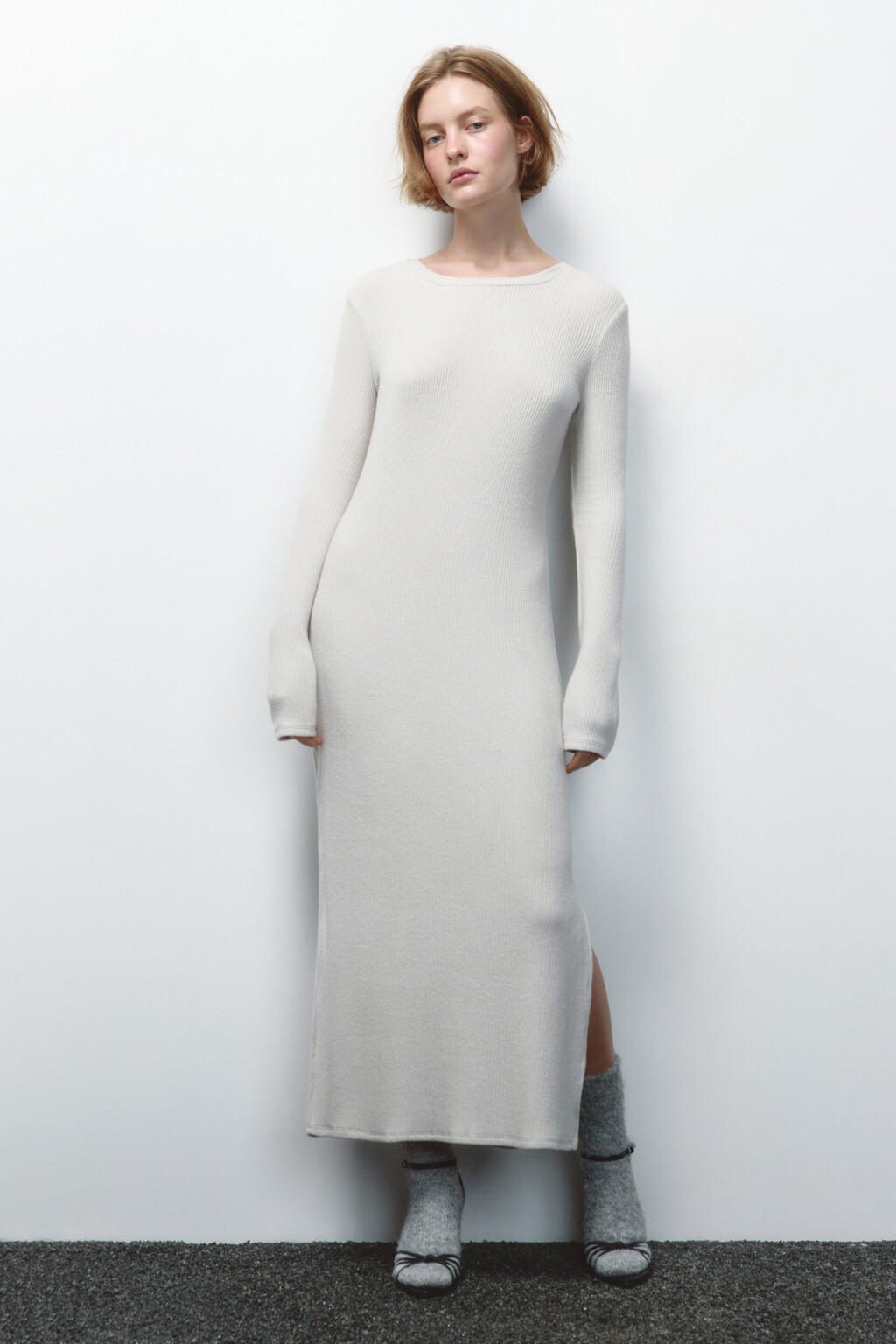 Платье-лапша миди в рубчик с разрезами - цвет бежевый - 5