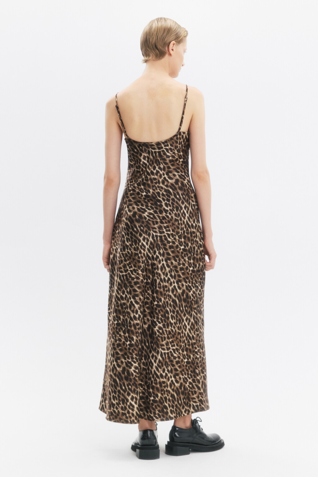 Платье-комбинация миди атласное на бретельках - цвет бежевый - 6