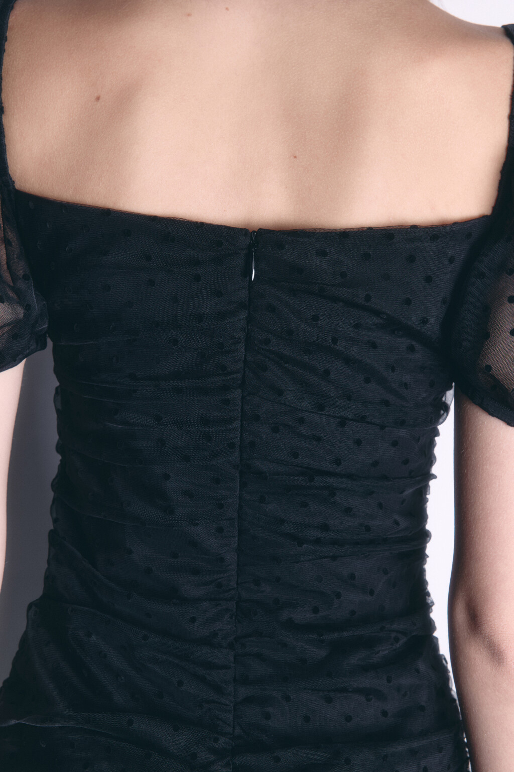 Платье мини из сетки с бархатным принтом - цвет черный - 7