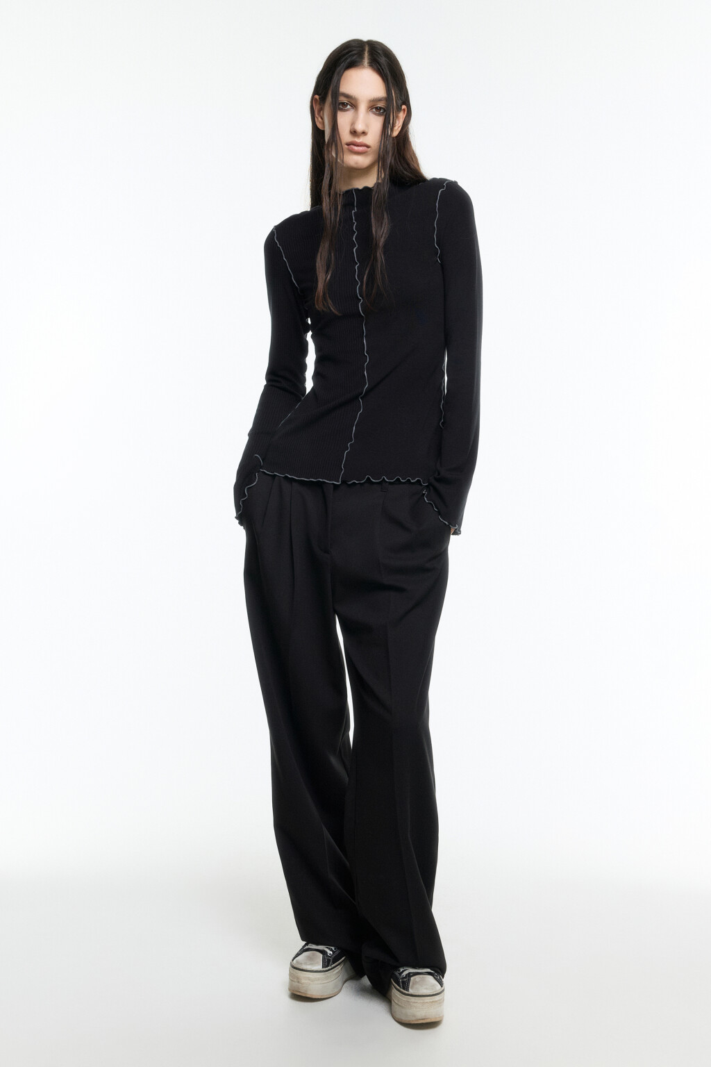 Лонгслив в рубчик облегающий с воротником-стойкой - цвет черный - 5