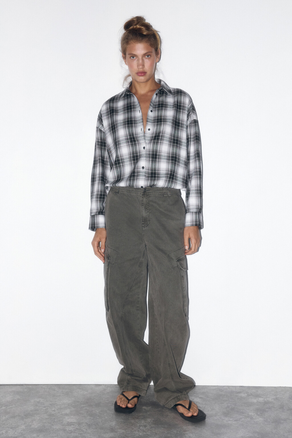 Рубашка oversize с принтом в черно-белую клетку - цвет черный - 5