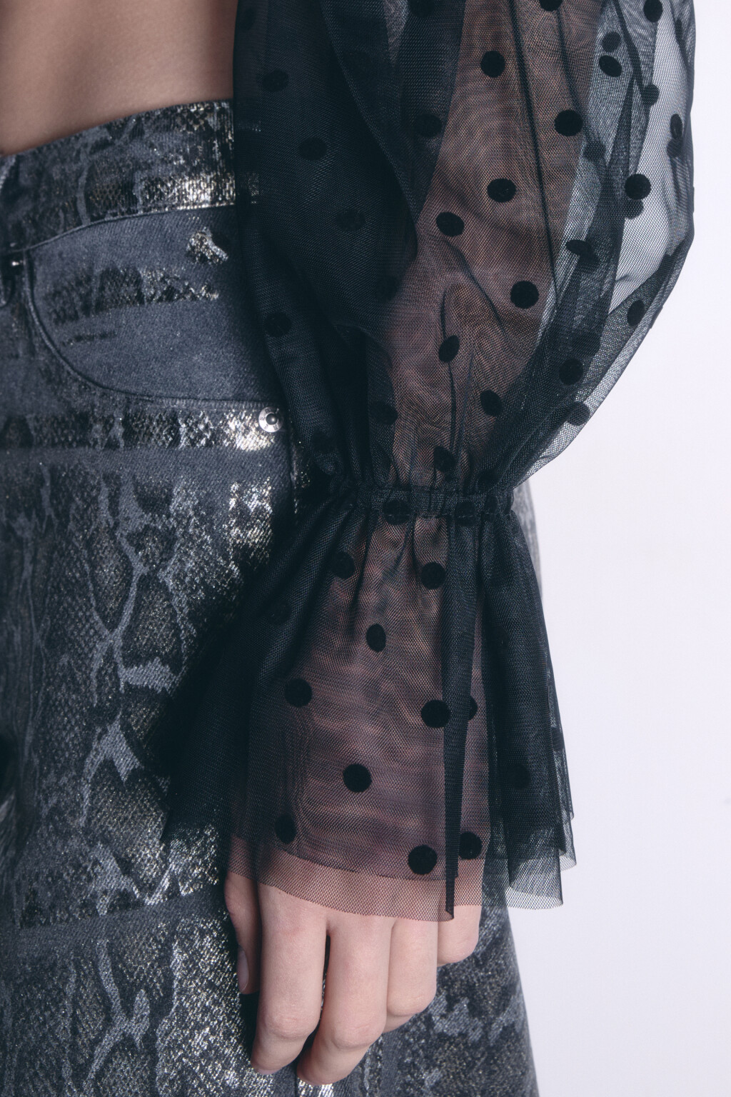 Топ-корсет бархатный с пышными рукавами - цвет черный - 7