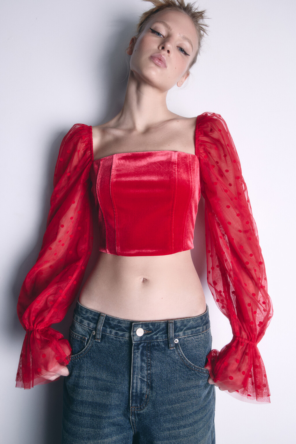 Топ-корсет бархатный с пышными рукавами - цвет красный - 1