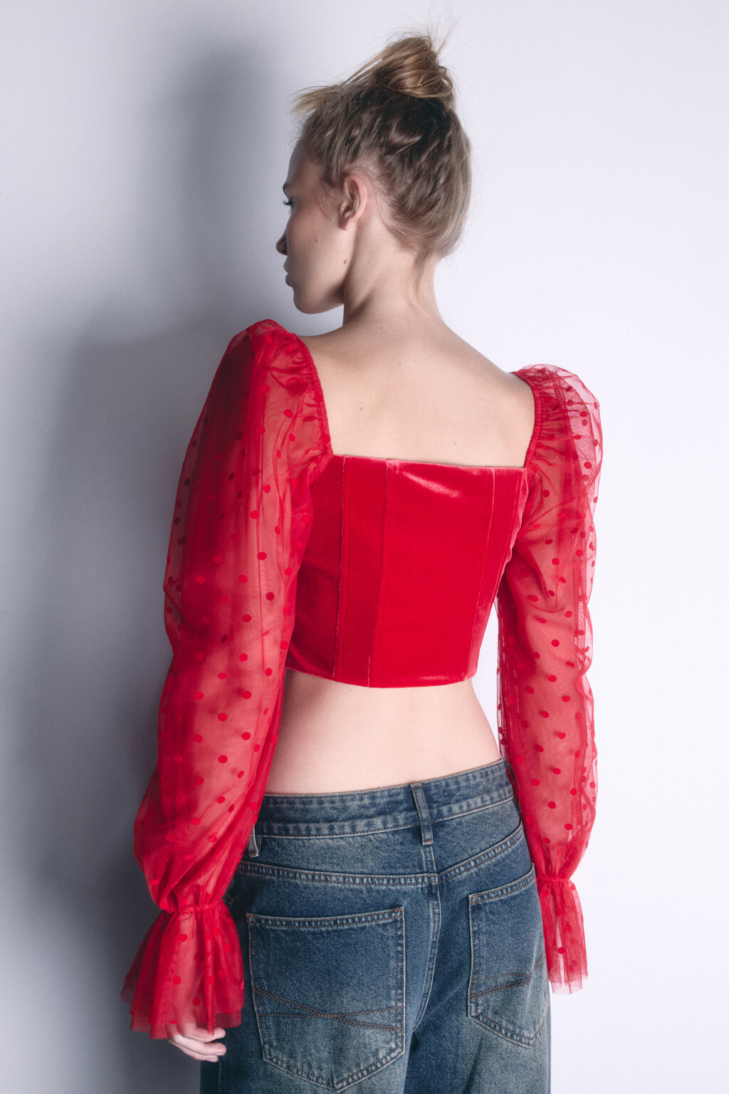 Топ-корсет бархатный с пышными рукавами - цвет красный - 5
