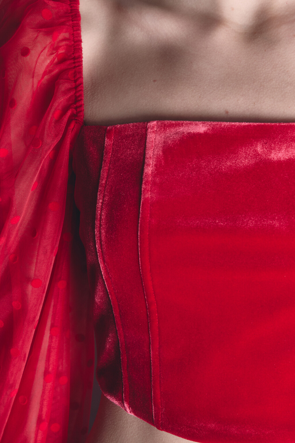 Топ-корсет бархатный с пышными рукавами - цвет красный - 8