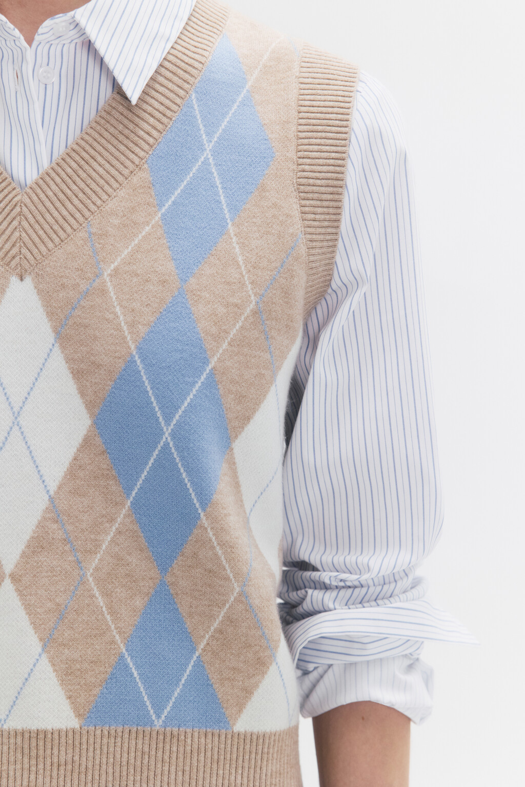 Жилет вязаный укороченный с принтом аргайл - цвет бежевый - 9