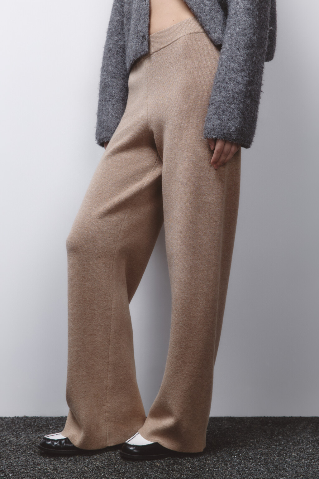 Брюки прямые из вязаного трикотажа - цвет бежевый - 3