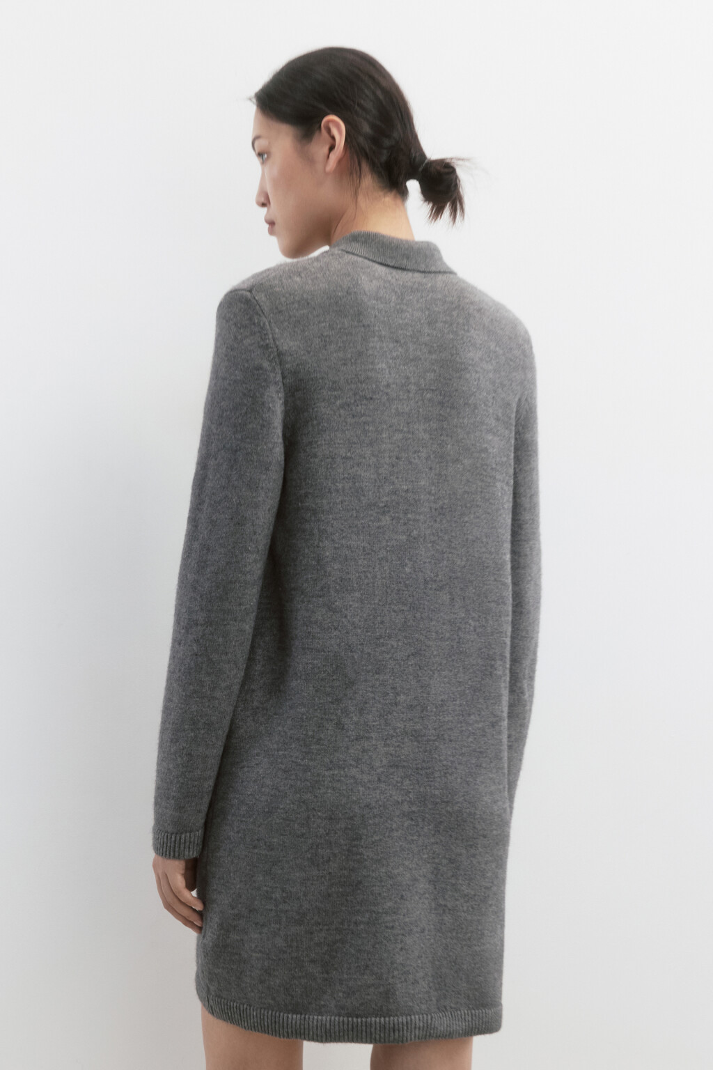 Платье миди вязаное с воротником-поло - цвет серый - 4