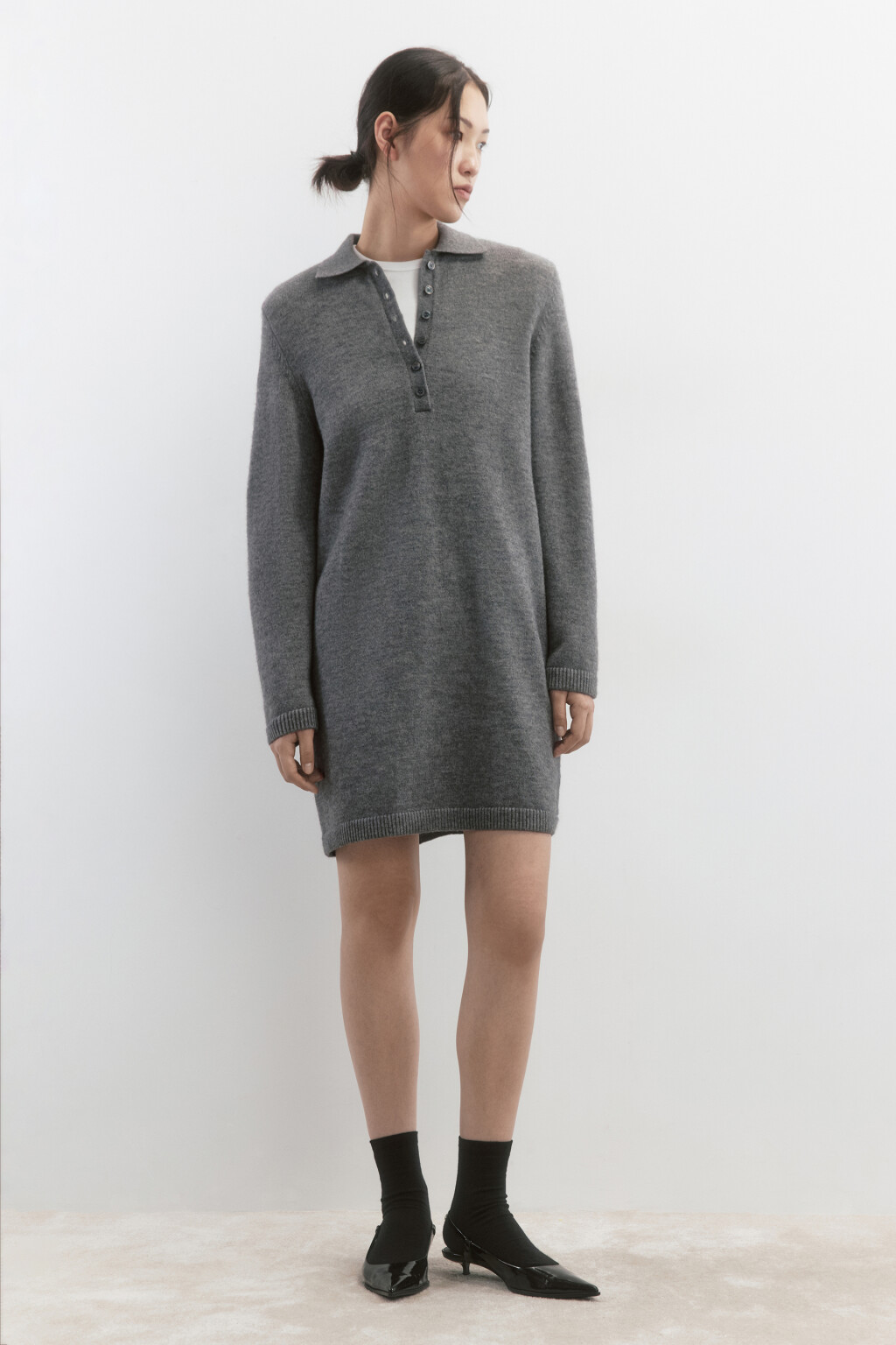 Платье миди вязаное с воротником-поло - цвет серый - 5