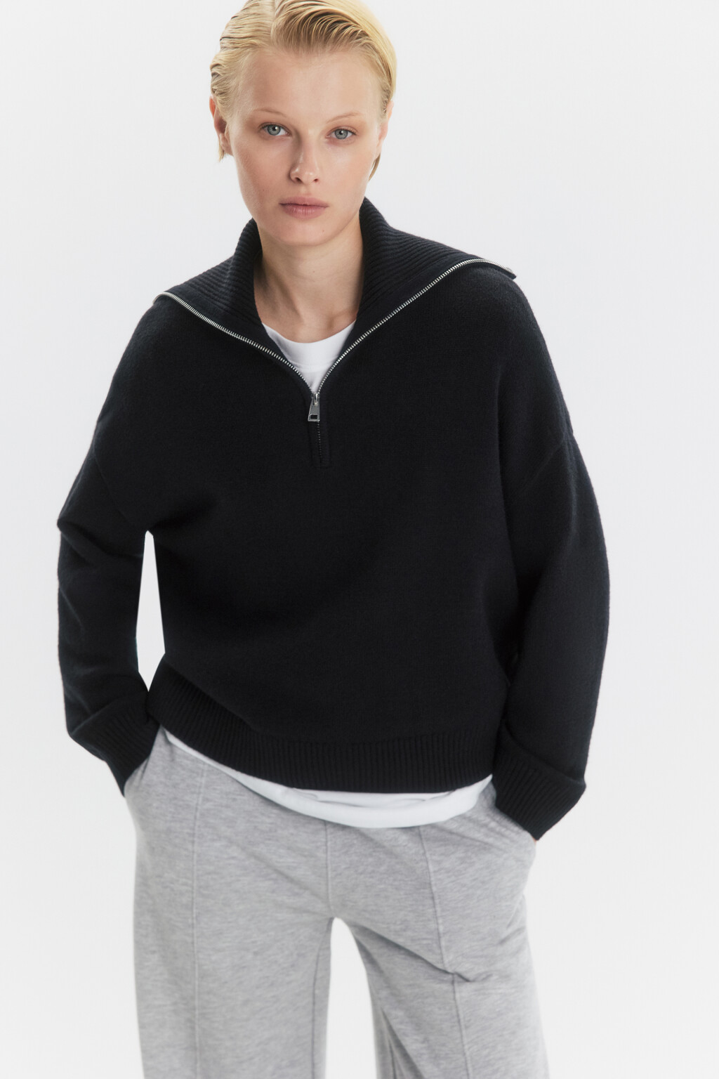 Джемпер вязаный с воротником на молнии - цвет черный - 4
