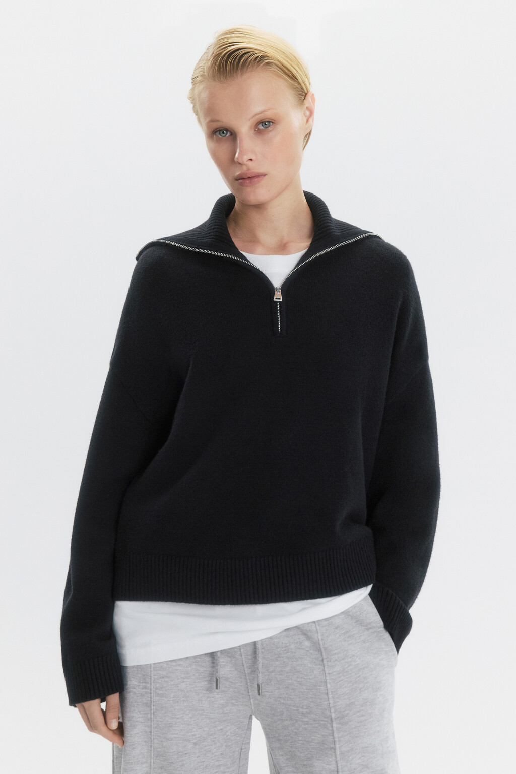 Джемпер вязаный с воротником на молнии - цвет черный - 2