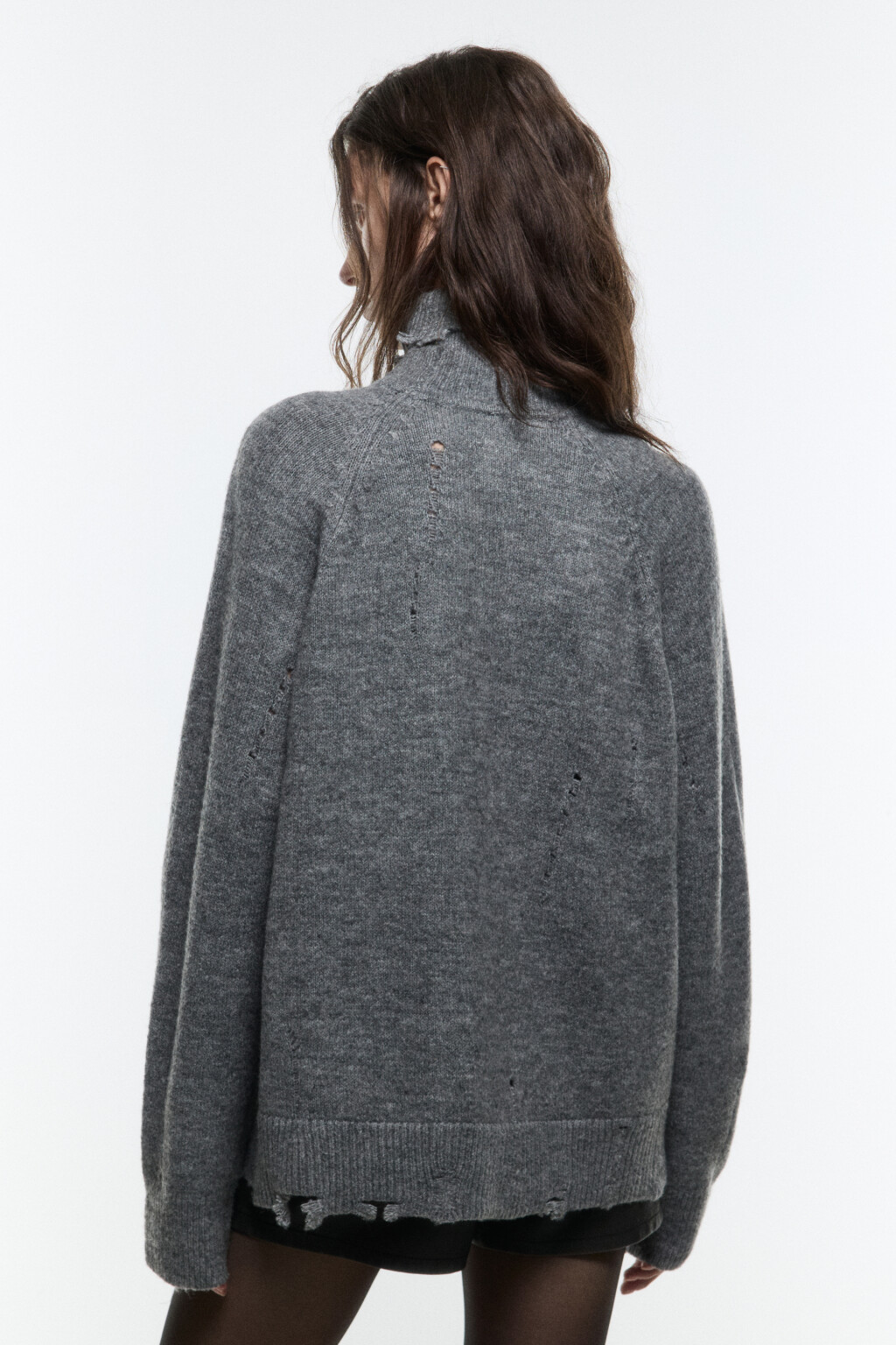 Свитер с горлом вязаный в стиле гранж - цвет серый - 5