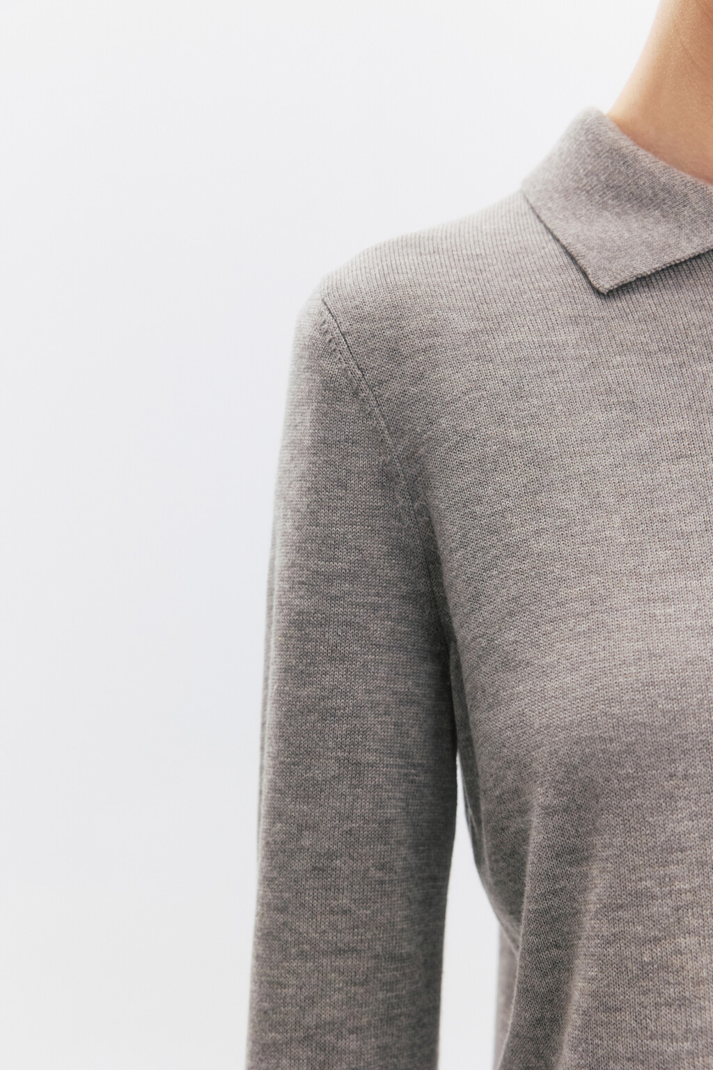 Джемпер тонкой вязки с воротником-поло - цвет бежевый - 8