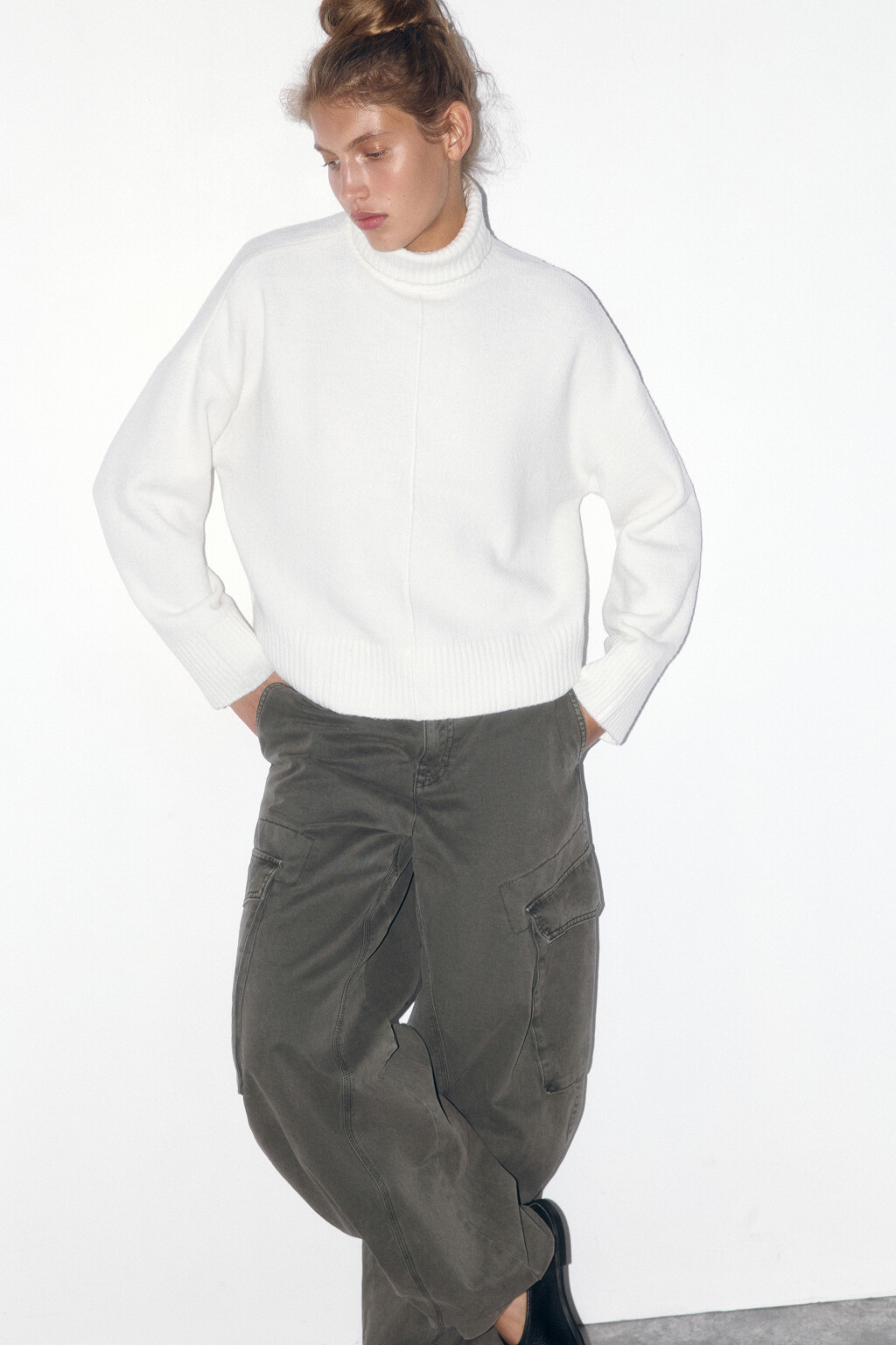 Свитер толстой вязки с воротником-стойкой - цвет молочный - 1