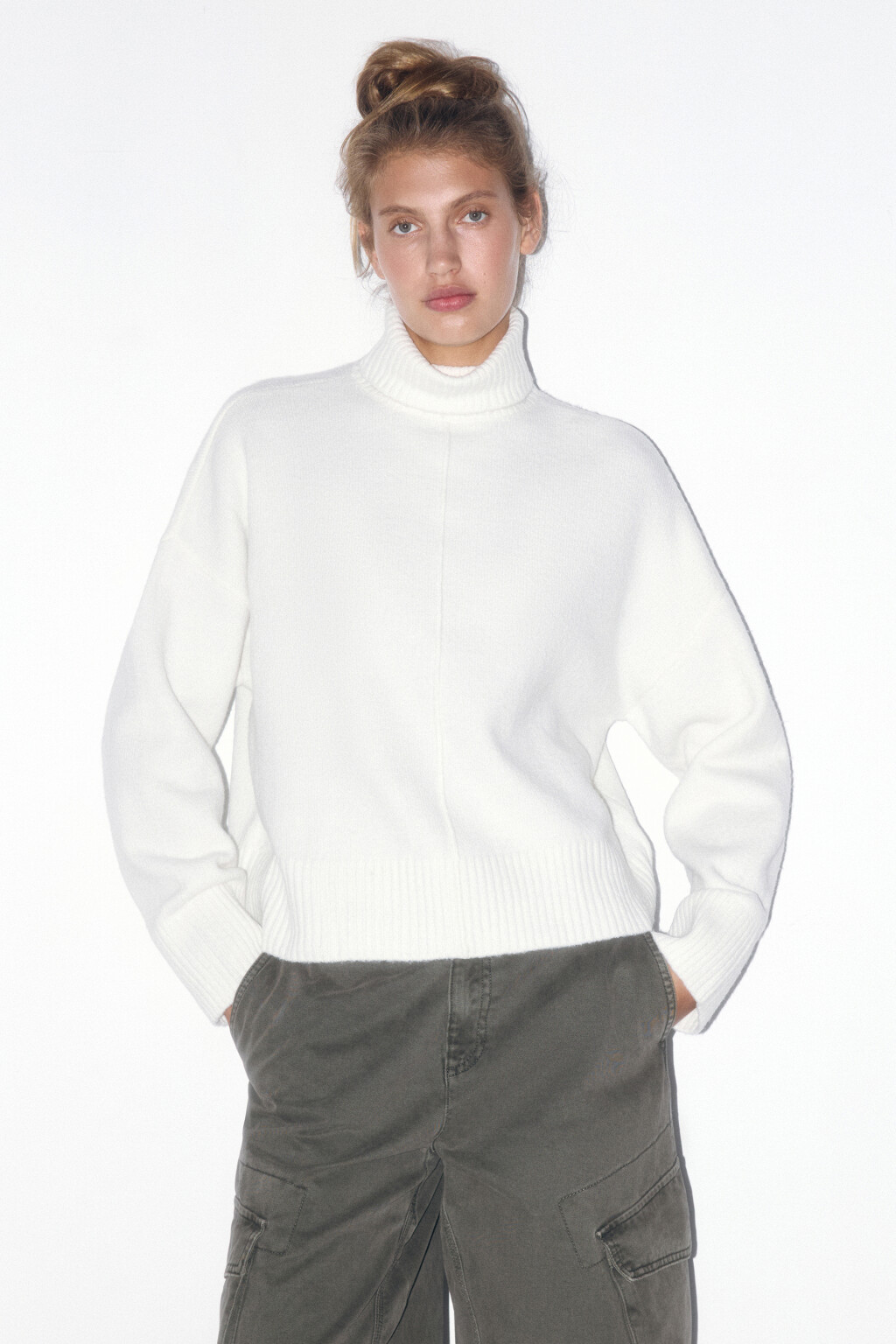 Свитер толстой вязки с воротником-стойкой - цвет молочный - 2