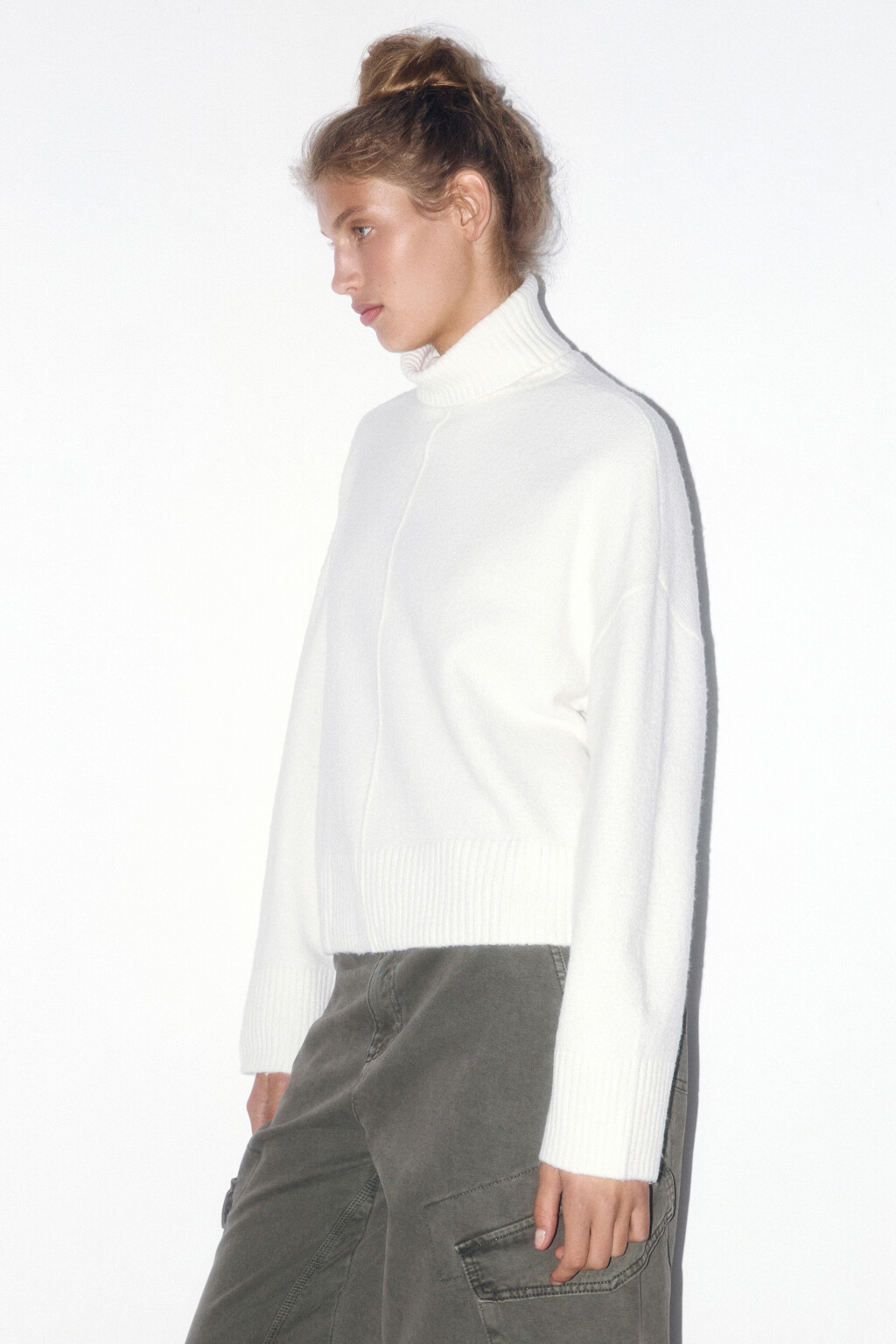 Свитер толстой вязки с воротником-стойкой - цвет молочный - 3