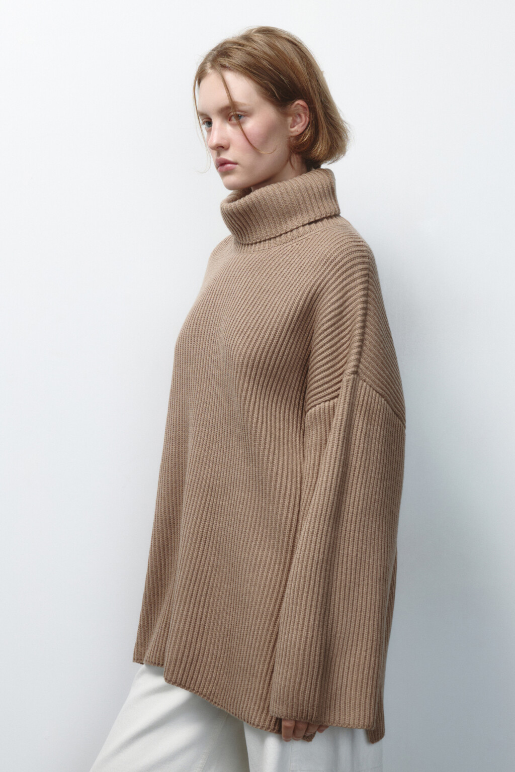 Свитер oversize в рубчик с воротником - цвет бежевый - 3
