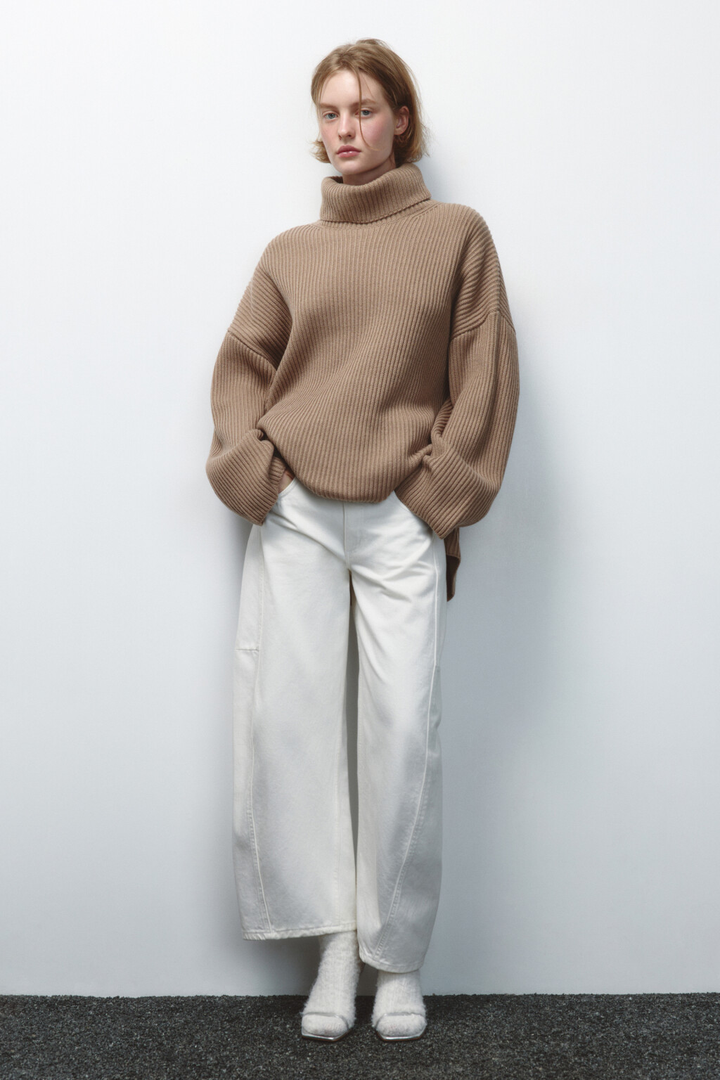 Свитер oversize в рубчик с воротником - цвет бежевый - 5
