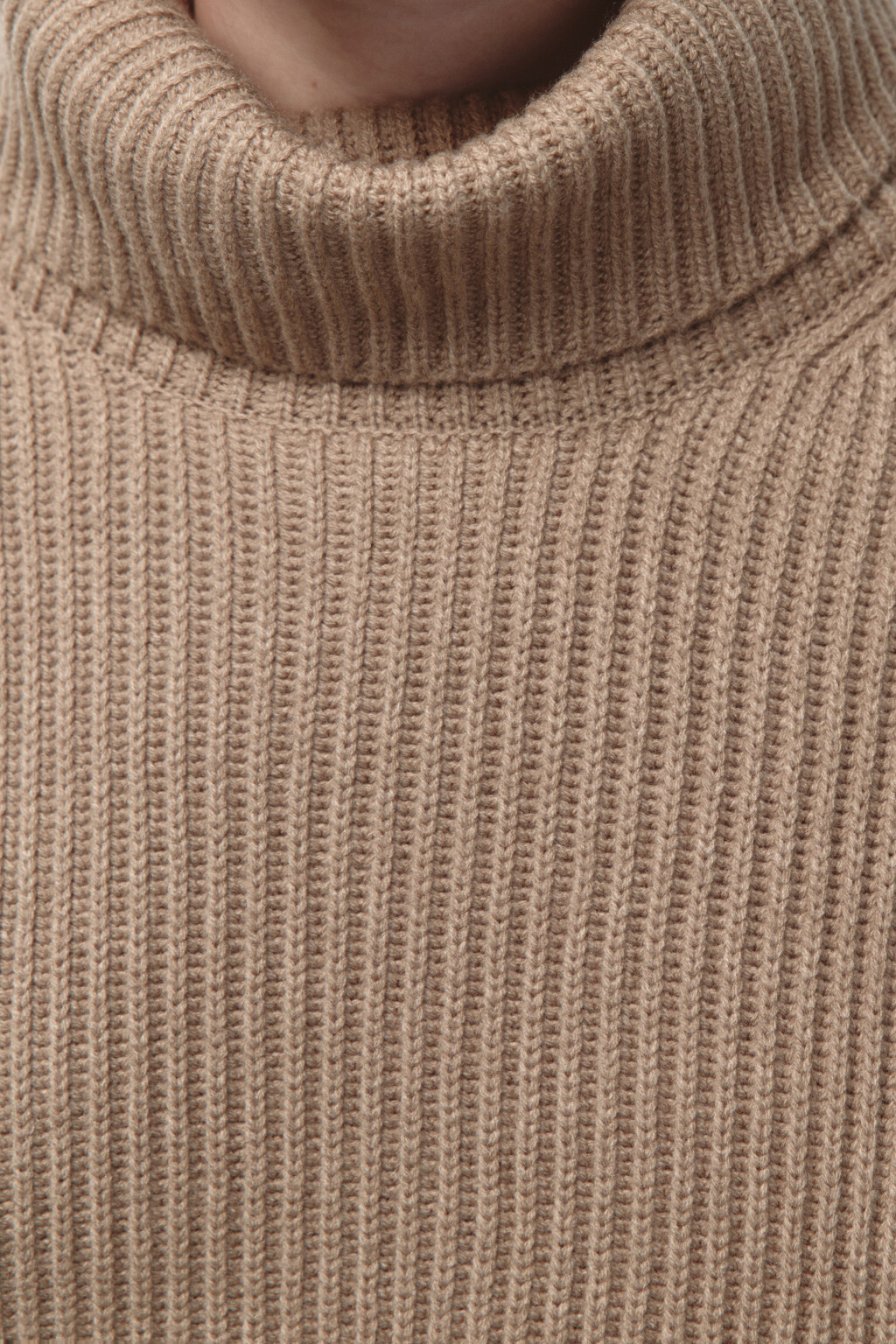 Свитер oversize в рубчик с воротником - цвет бежевый - 6
