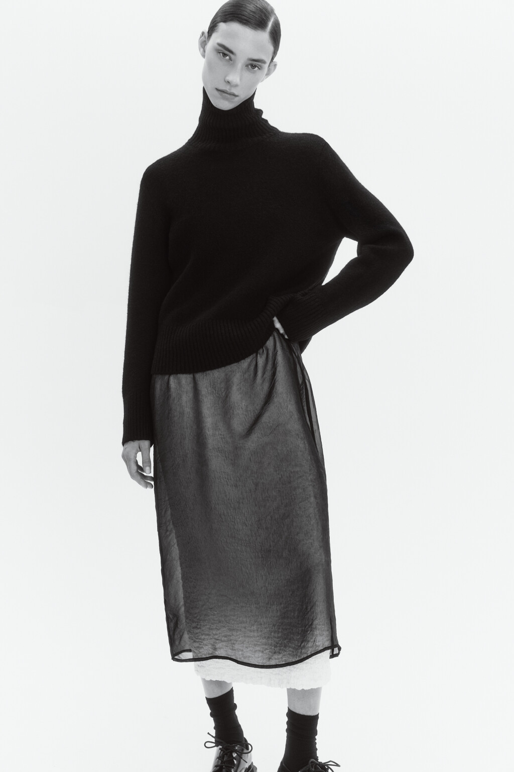 Свитер с горлом укороченный в полоску - цвет черный - 6