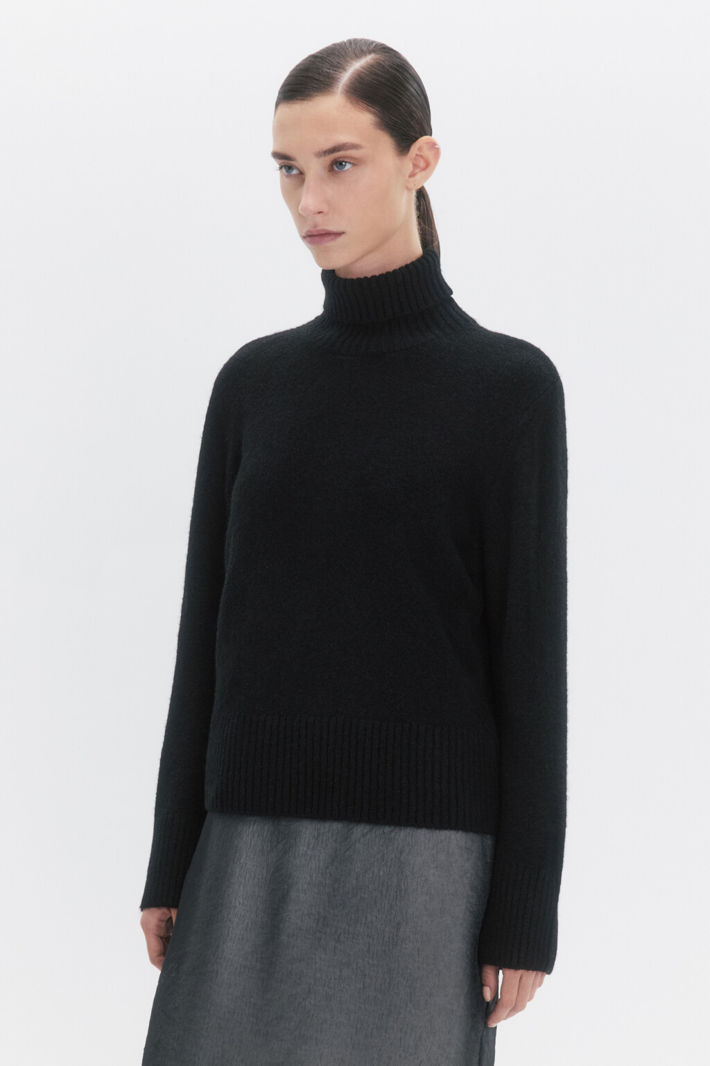 Свитер с горлом укороченный в полоску - цвет черный - 3