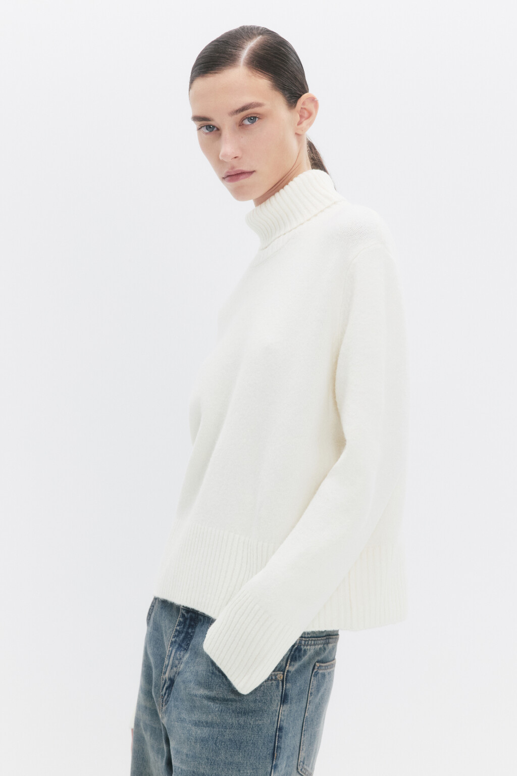 Свитер с горлом укороченный в полоску - цвет молочный - 1