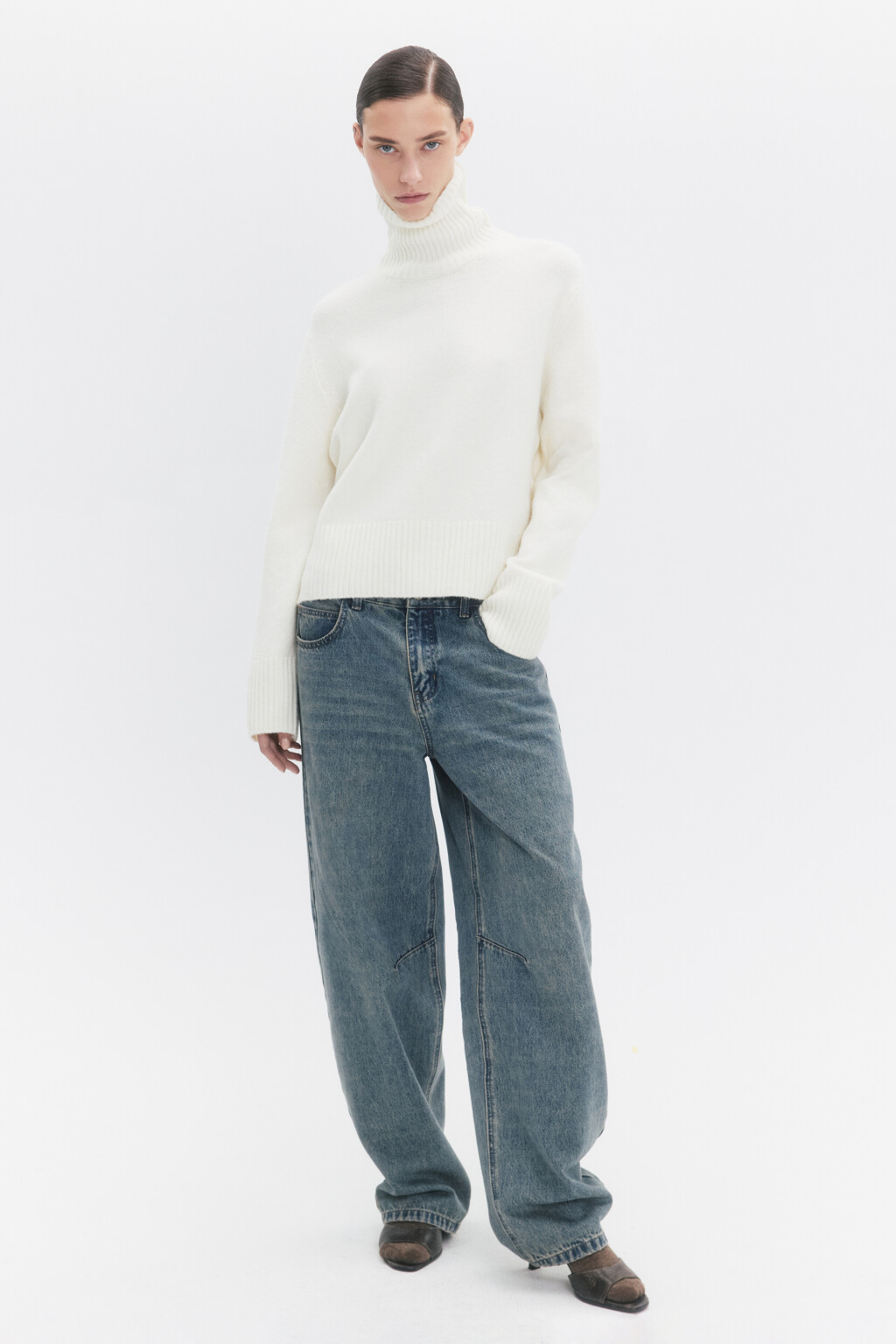 Свитер с горлом укороченный в полоску - цвет молочный - 5