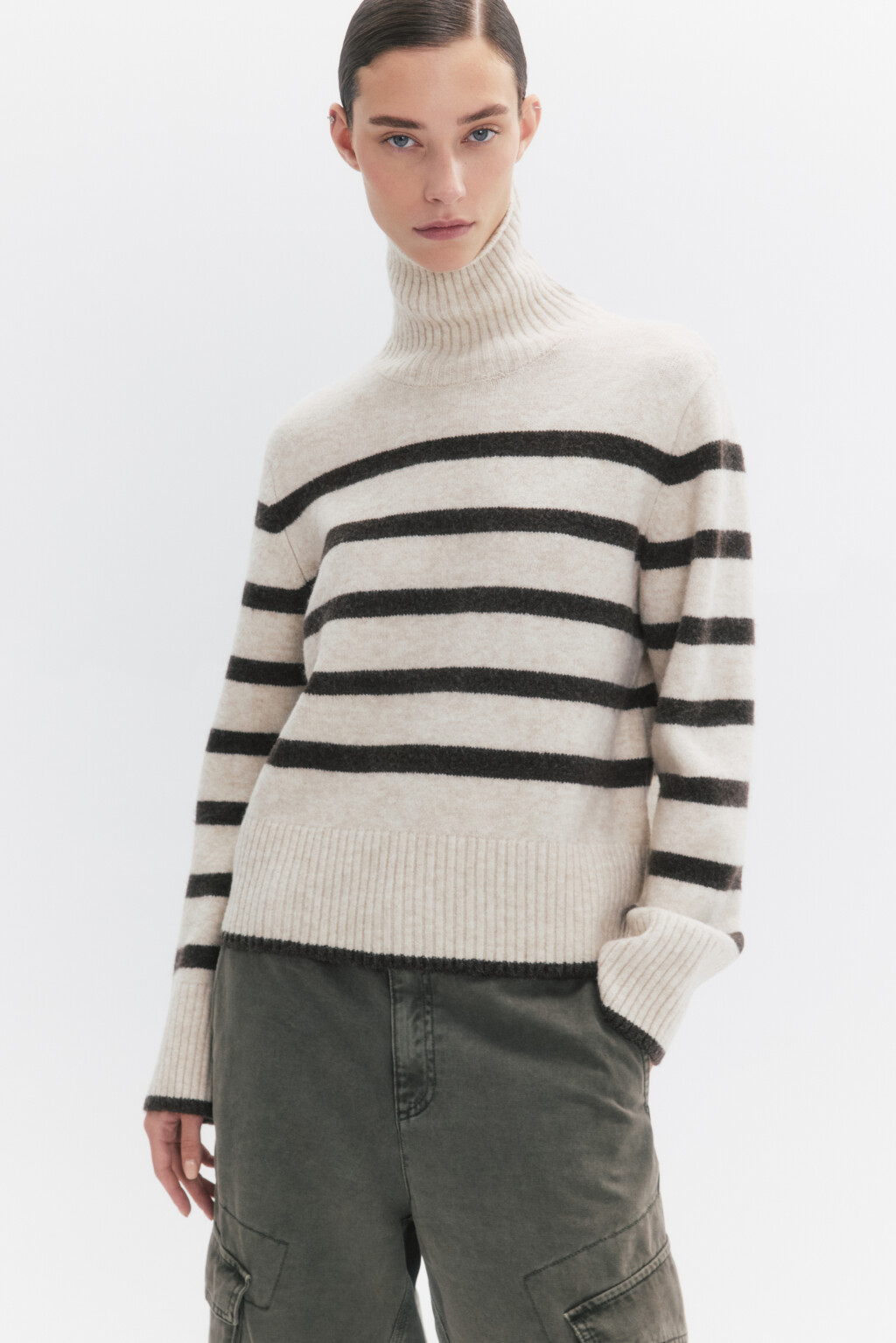 Свитер с горлом укороченный в полоску - цвет бежевый - 1