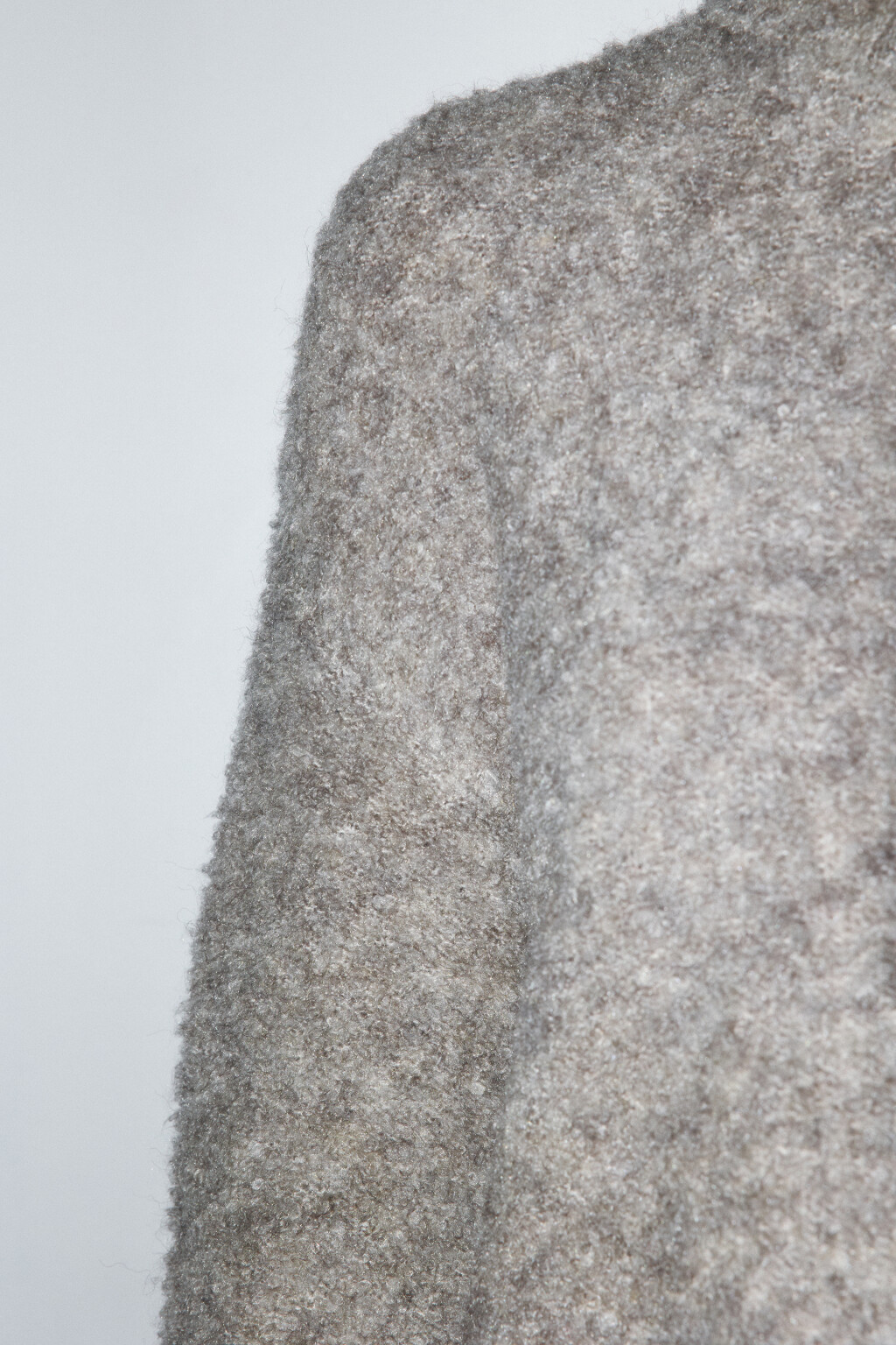 Джемпер пушистый вязаный с шерстью - цвет бежевый - 7