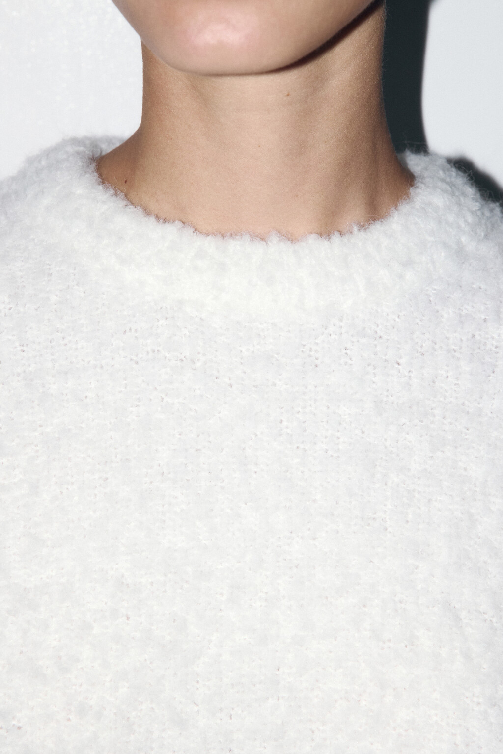 Джемпер пушистый вязаный с шерстью - цвет молочный - 7