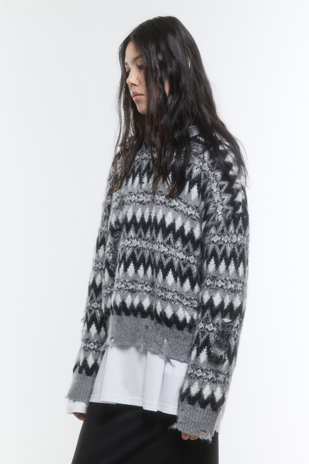 Джемпер вязаный рваный с узором - цвет серый - 4