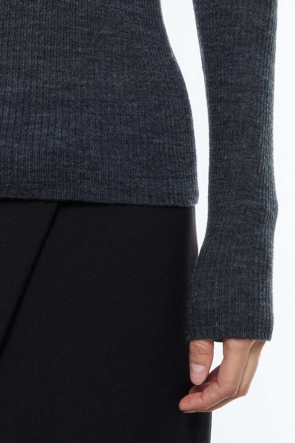 Водолазка тонкой вязки из шерсти мериноса - цвет серый - 7