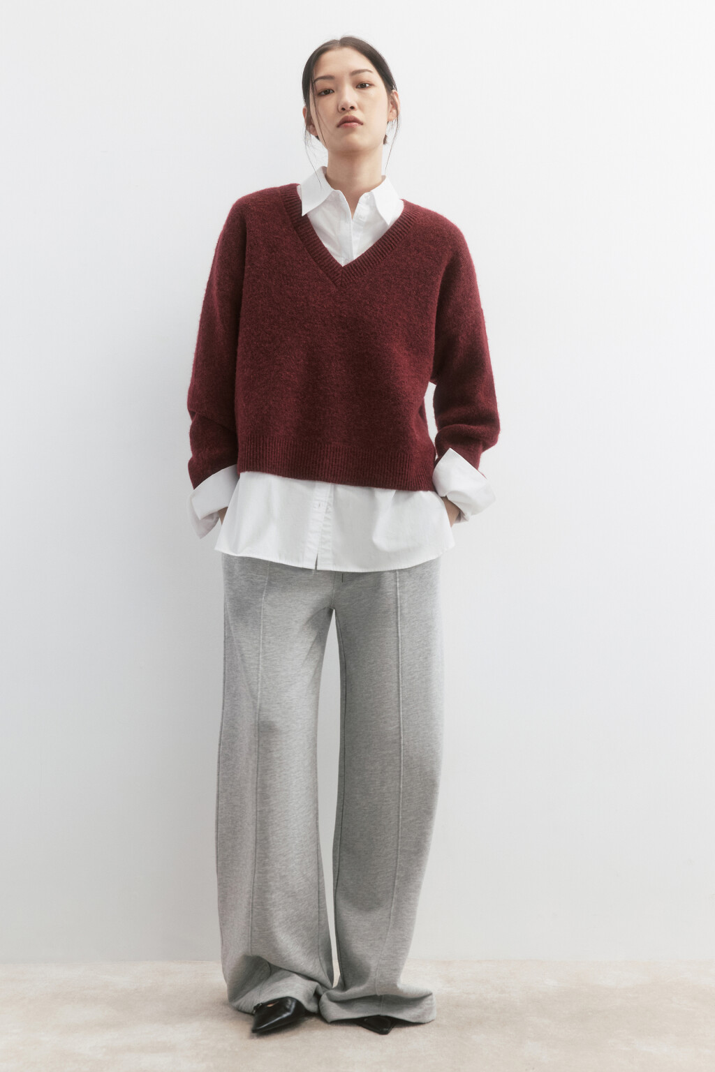 Джемпер вязаный свободный с V-вырезом - цвет бордовый - 6