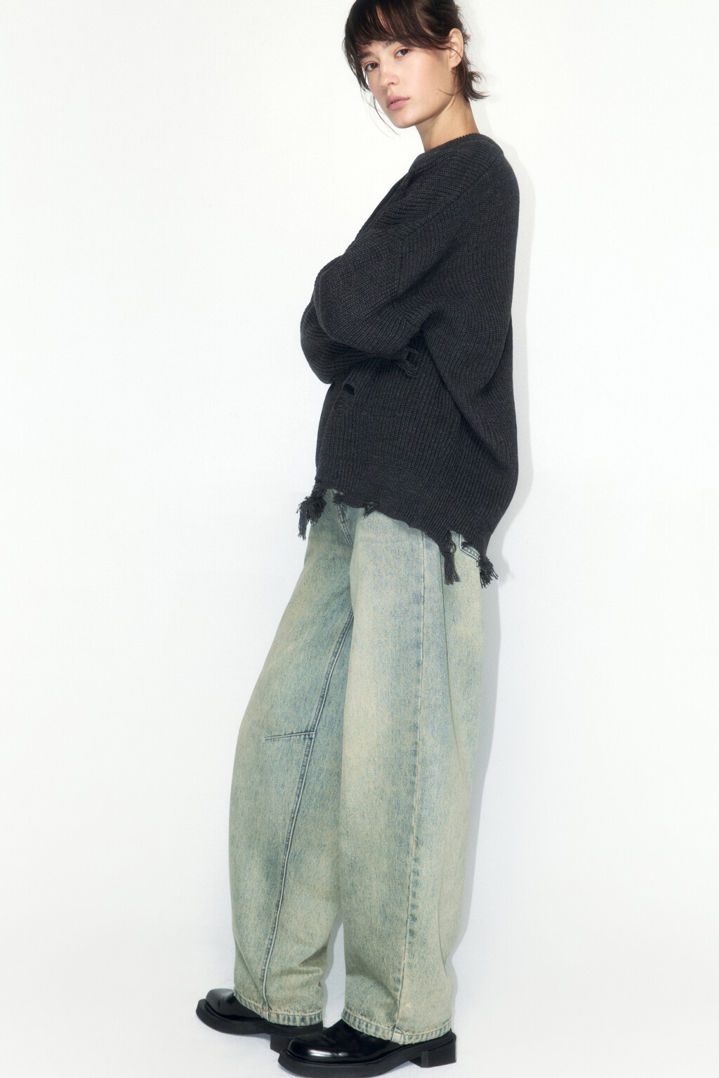 Джемпер вязаный рваный в рубчик - цвет серый - 1