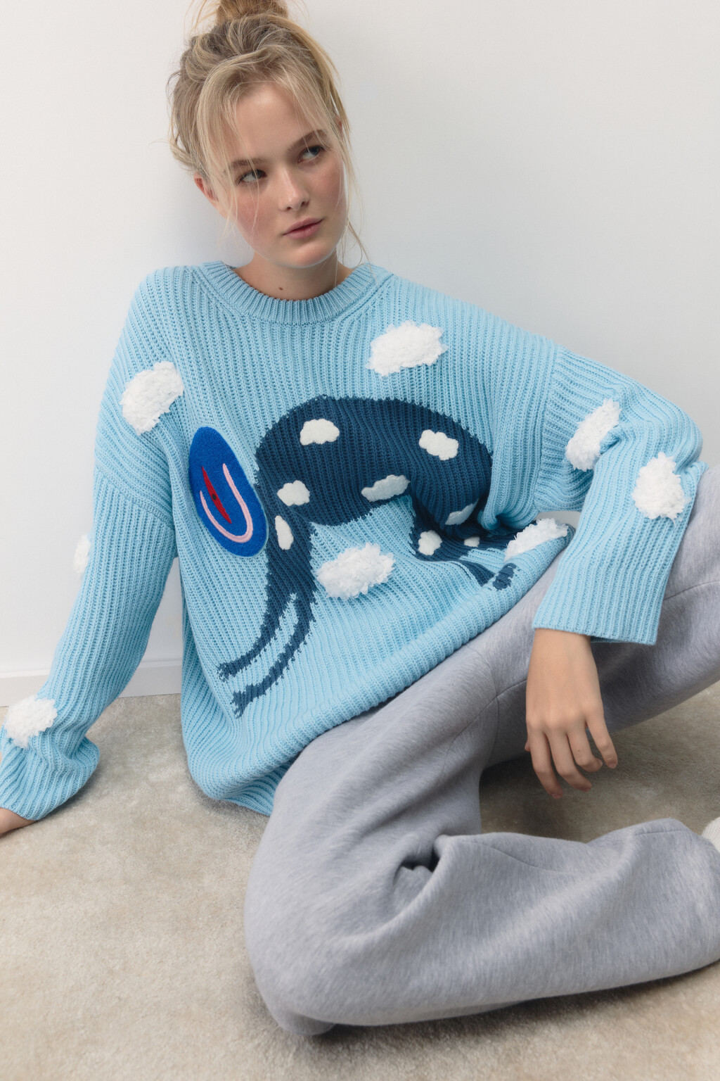 Джемпер вязаный в рубчик с фактурными деталями - цвет голубой - 1