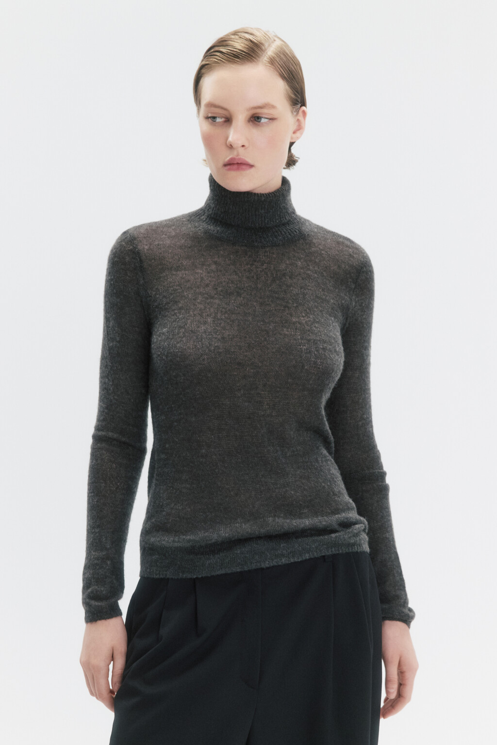 Свитер-водолазка тонкой вязки с шерстью - цвет серый - 2