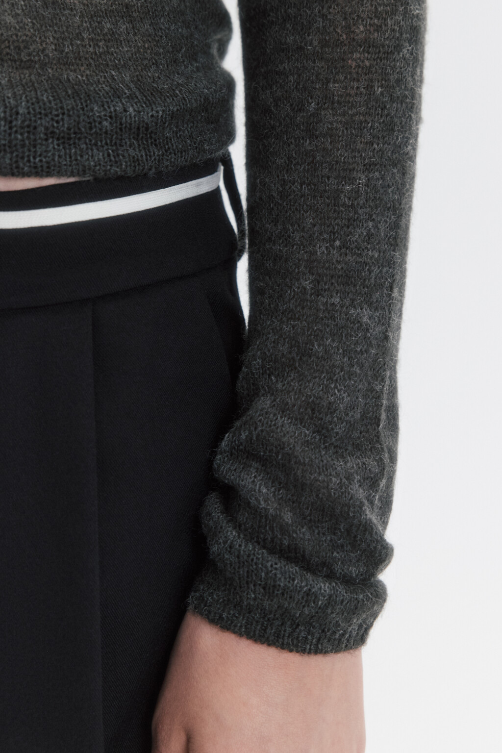 Свитер-водолазка тонкой вязки с шерстью - цвет серый - 7