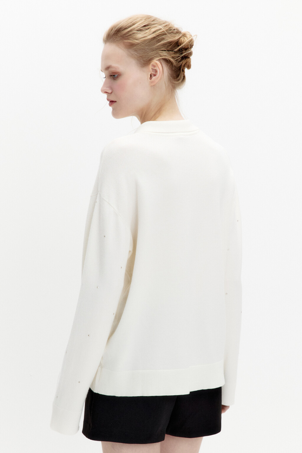 Джемпер-поло вязаный со стразами - цвет молочный - 4