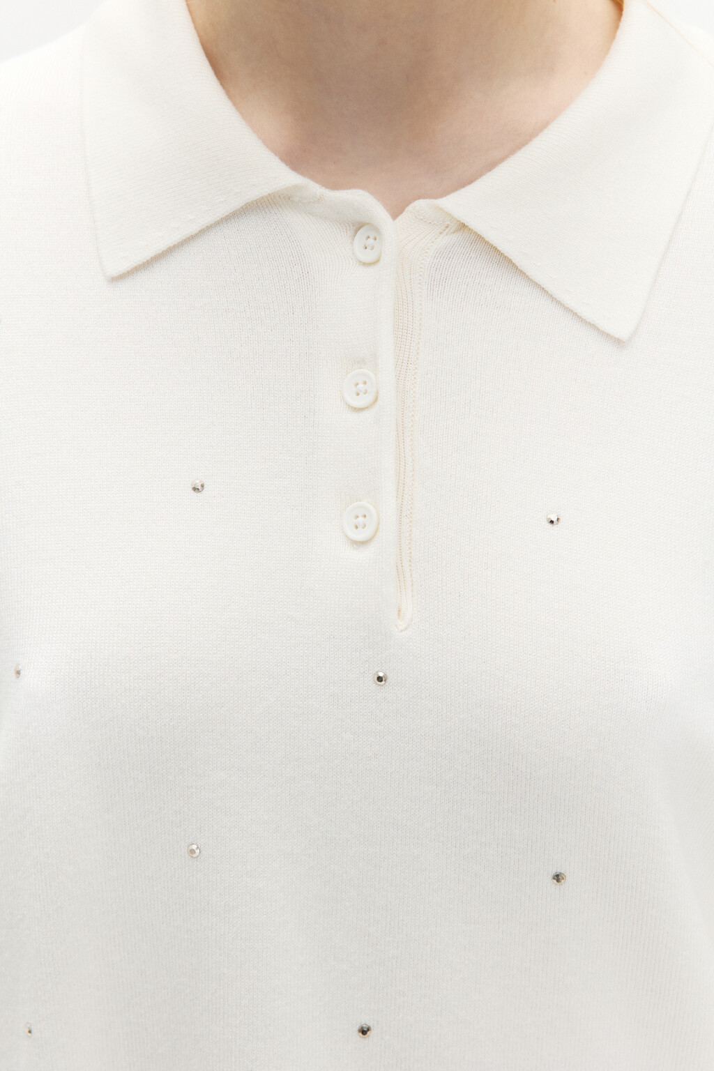 Джемпер-поло вязаный со стразами - цвет молочный - 6