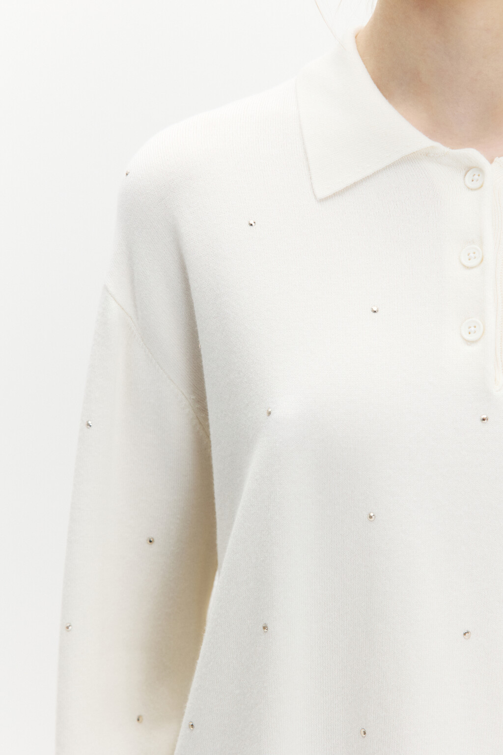 Джемпер-поло вязаный со стразами - цвет молочный - 7