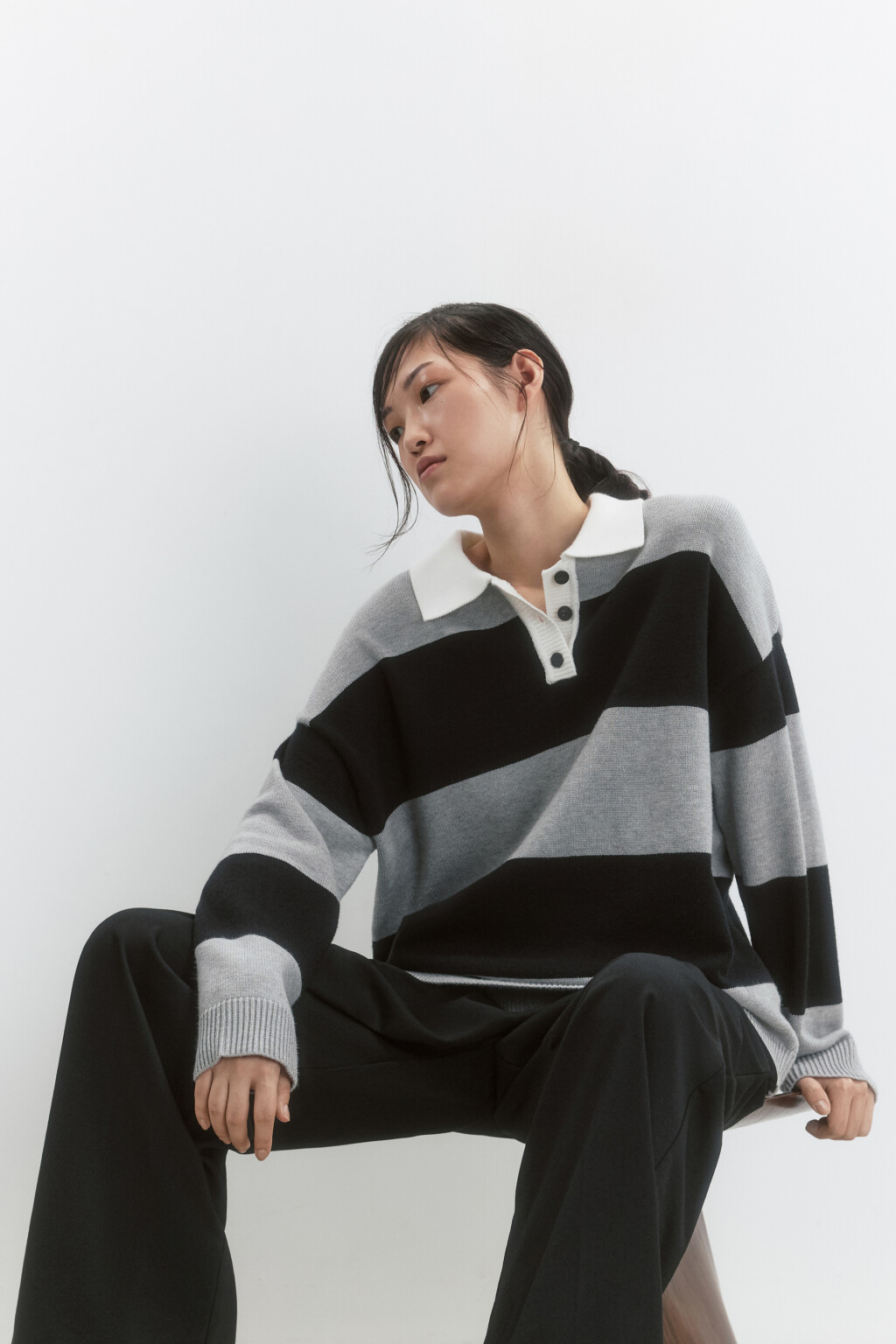 Джемпер-поло вязаный с вышивкой на груди - цвет серый - 1