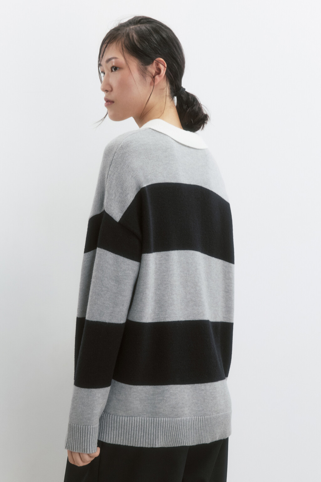 Джемпер-поло вязаный с вышивкой на груди - цвет серый - 5