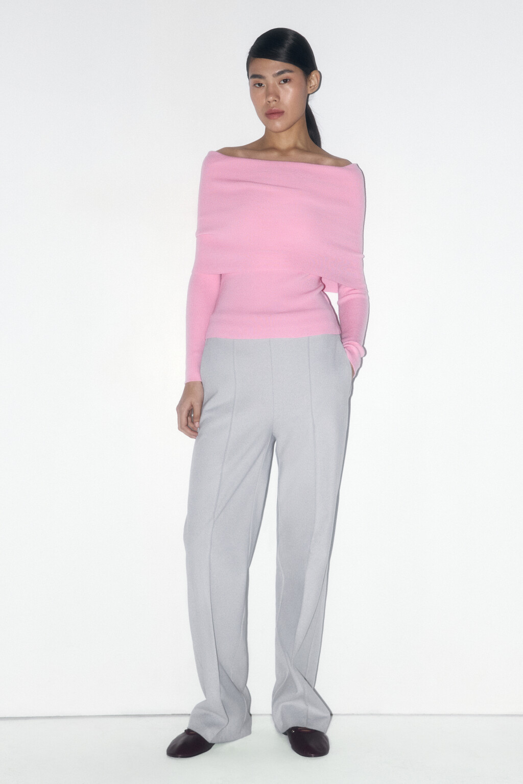 Топ-лонгслив в рубчик с открытыми плечами - цвет розовый - 5