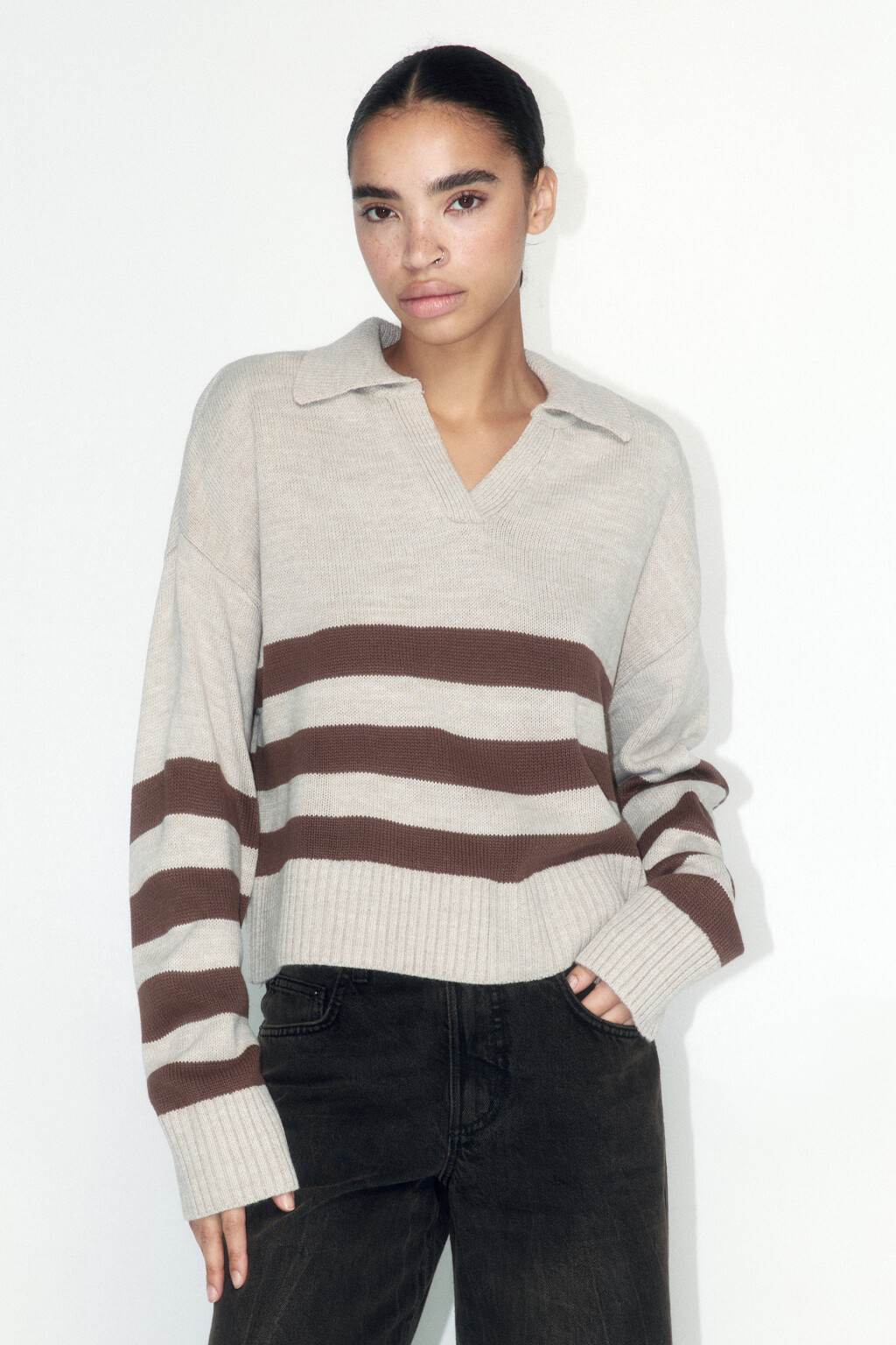 Джемпер-поло вязаный укороченный в полоску - цвет бежевый - 2