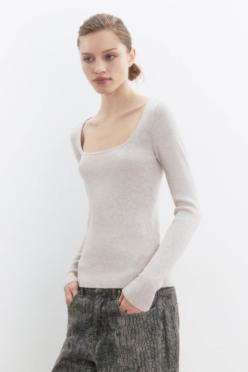 Джемпер тонкой вязки с вырезом-каре - цвет бежевый - 3